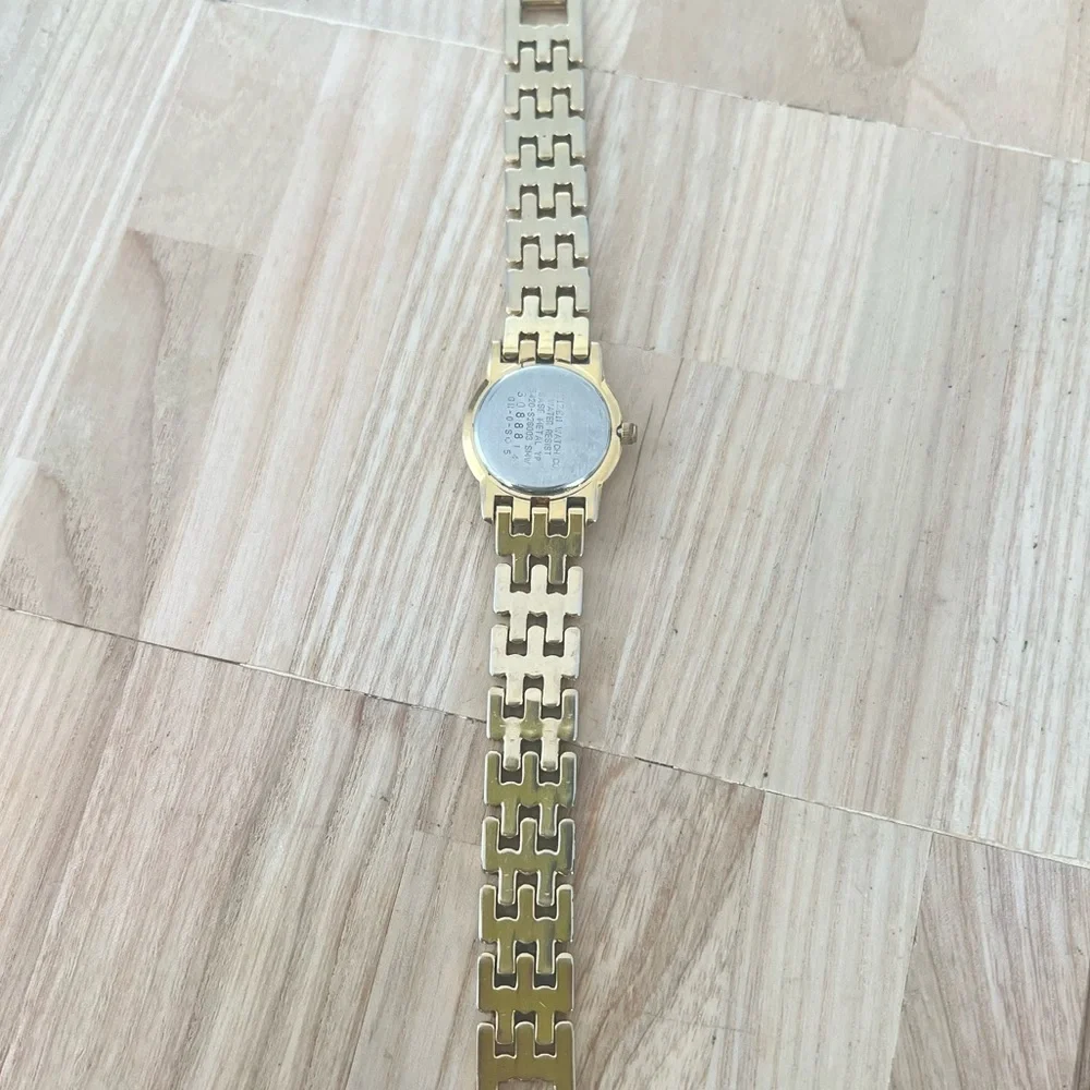 Citizen elegance ladies black dial gold tone dress watch NEW BATTERY